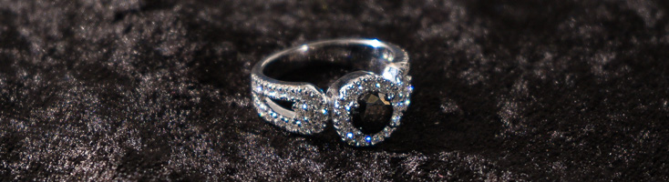 18ct White Gold Diamond Ring