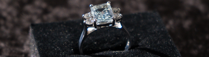 9ct White Gold Tapered Band Ring