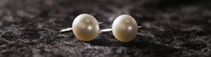 9ct Yellow Gold Peral Earrings